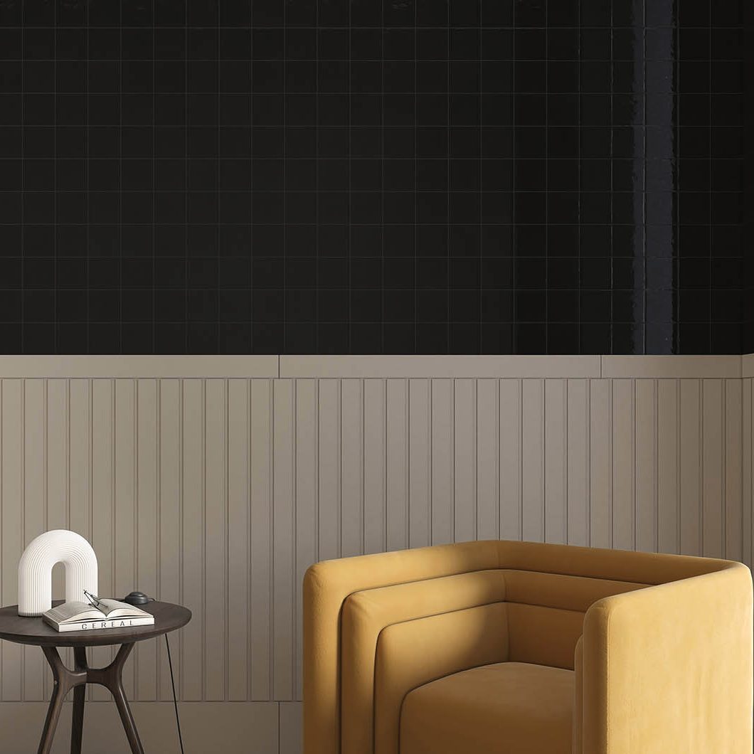 TYPIC_BLACK_1400x1060