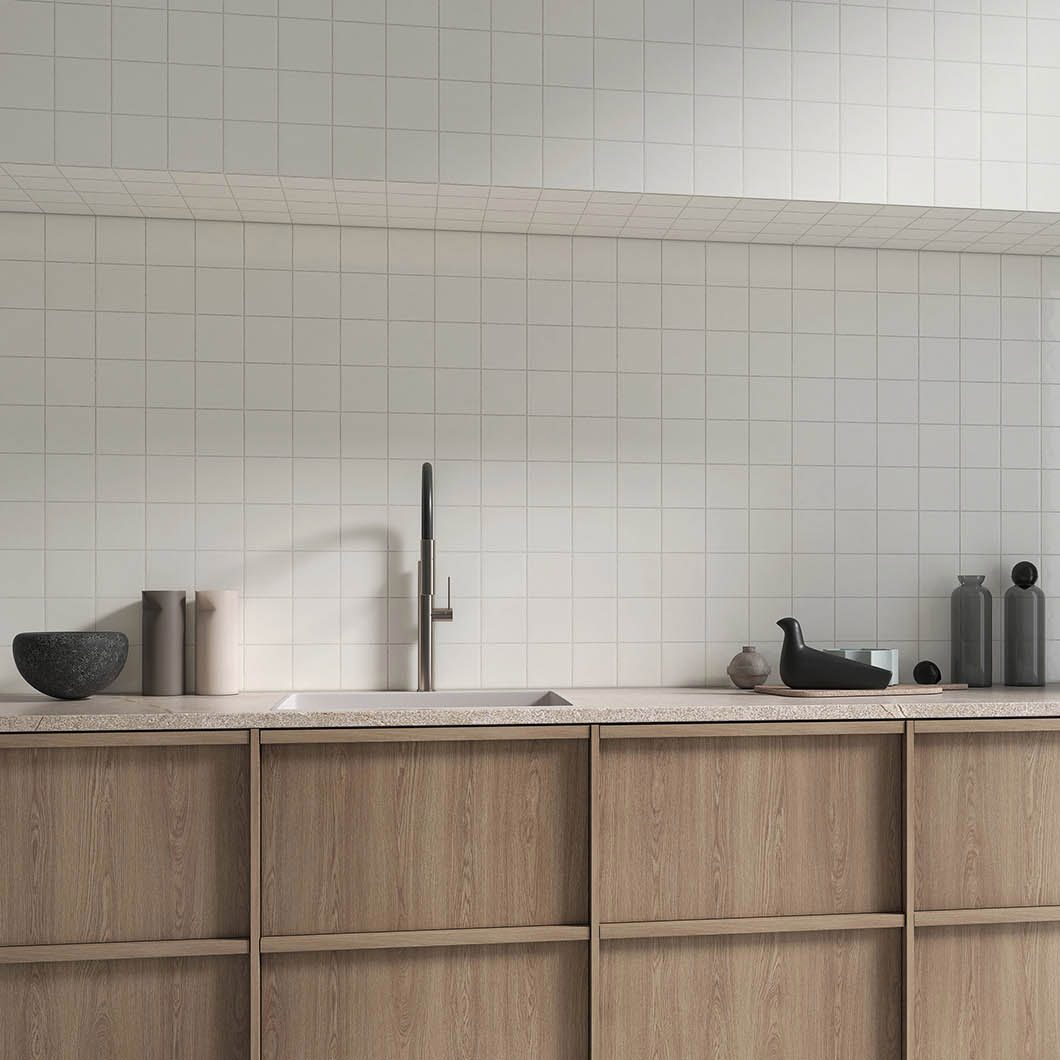 TYPIC_WHITE_1400x1060